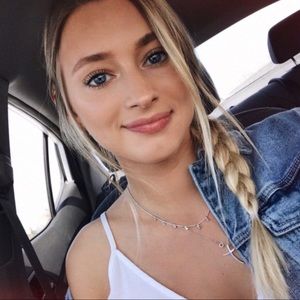 Meet your Posher, Baylee